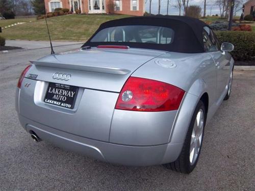 Audi TT 2006 photo 2