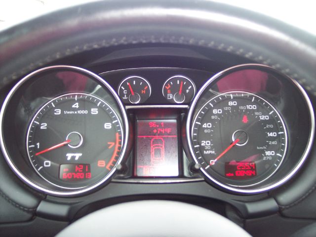 Audi TT 2008 photo 18