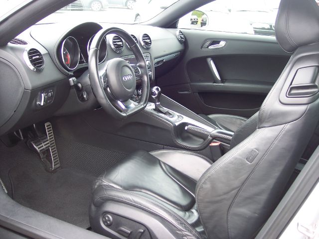 Audi TT 2008 photo 22
