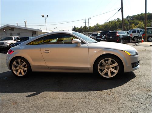 Audi TT 2009 photo 2