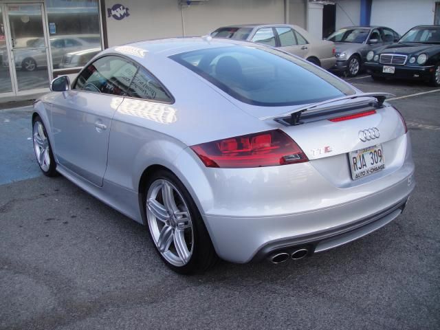 Audi TTS 2011 photo 3