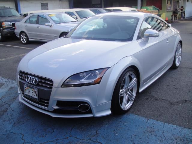 Audi TTS 2011 photo 4