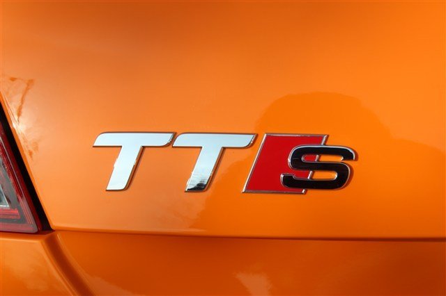 Audi TTS 2011 photo 4