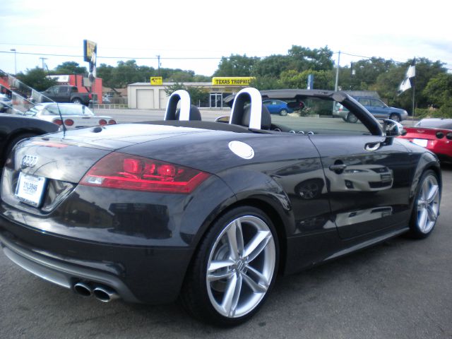 Audi TTS 2013 photo 11