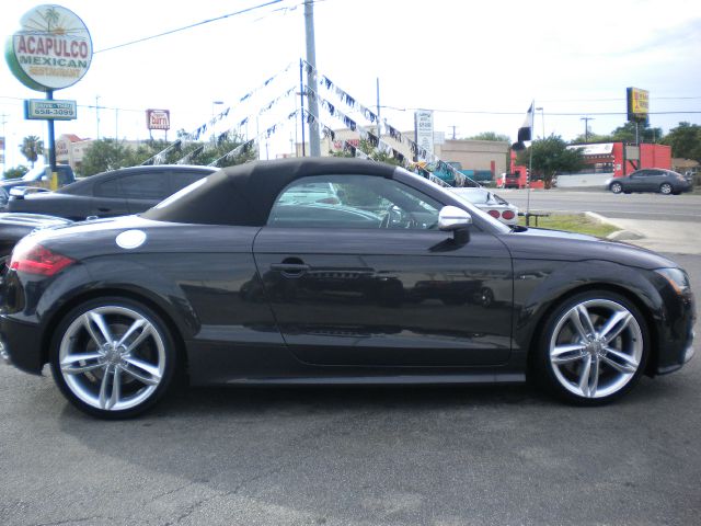 Audi TTS 2013 photo 16