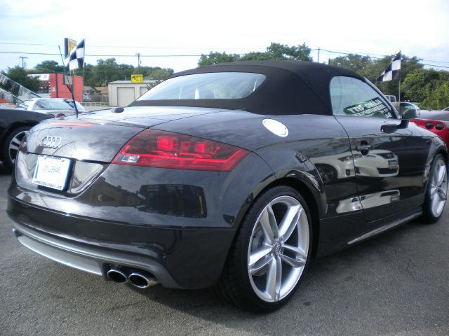Audi TTS 2013 photo 20
