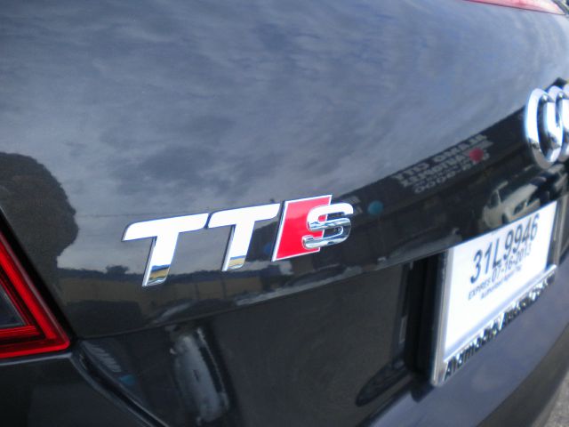 Audi TTS 2013 photo 21