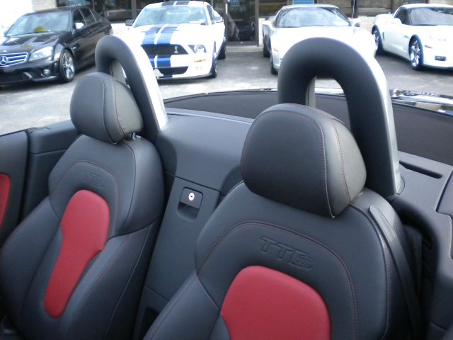 Audi TTS 2013 photo 25