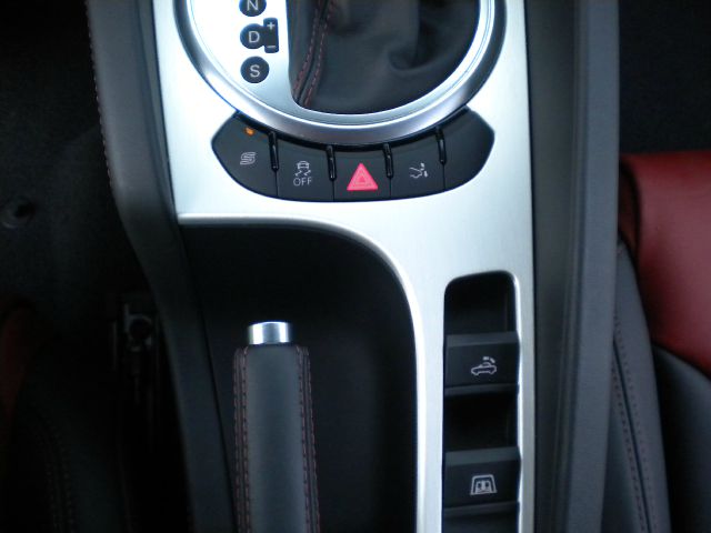 Audi TTS 2013 photo 4