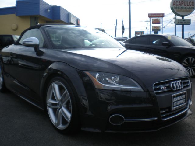 Audi TTS 2013 photo 6