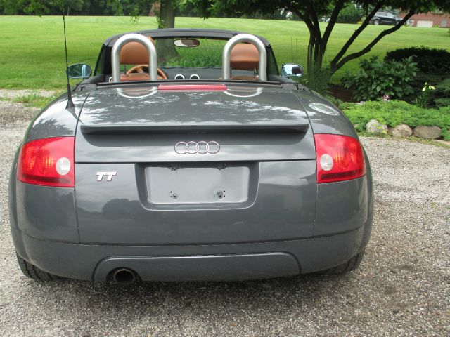 Audi TT RS 2001 photo 3