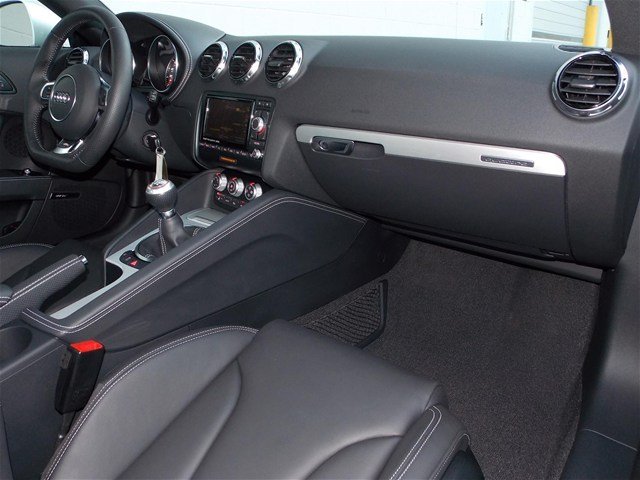 Audi TT RS 2012 photo 3