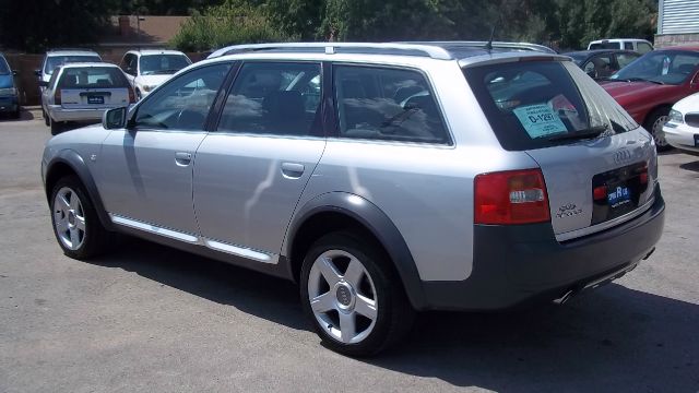 Audi allroad 2003 photo 2