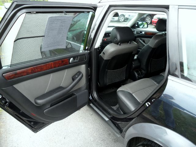 Audi allroad 2004 photo 16