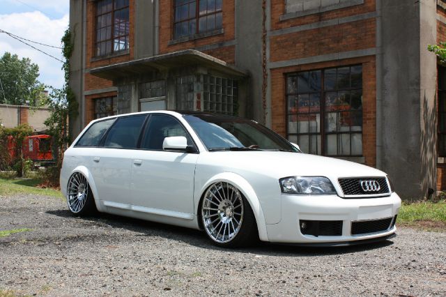 Audi allroad 2004 photo 3