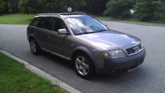 Audi allroad 2004 photo 1