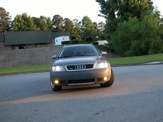 Audi allroad 2004 photo 3