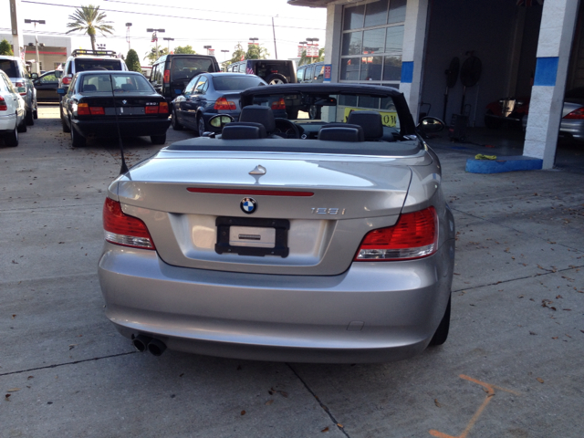 BMW 1-Series 2008 photo 2