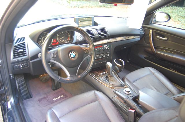 BMW 1 series 2.5L SE Convertible