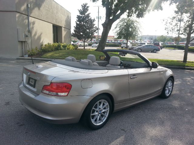 BMW 1 series 2011 photo 4