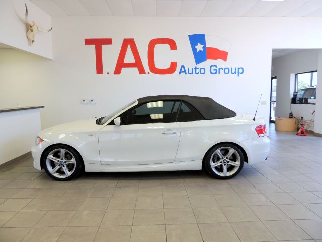 BMW 1 series 2008 photo 3