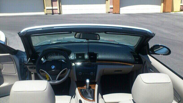 BMW 1 series 2009 photo 2