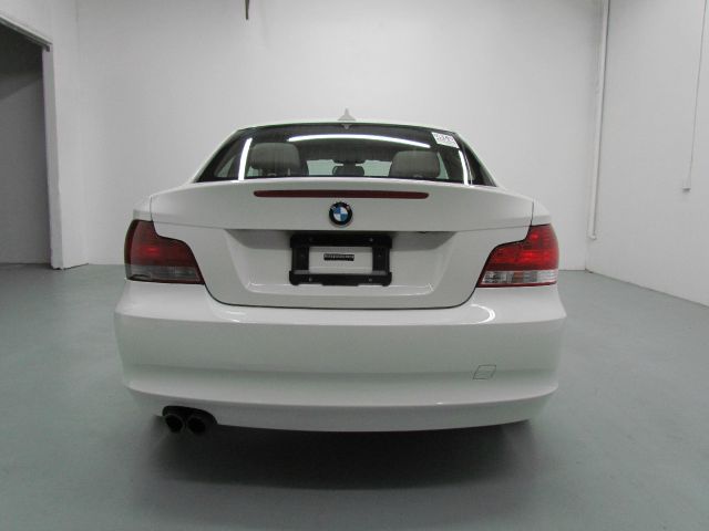 BMW 1 series 2009 photo 1