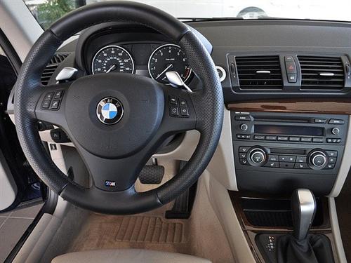BMW 1 series 2010 photo 3