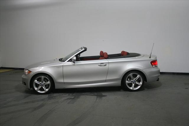 BMW 1 series 2010 photo 1
