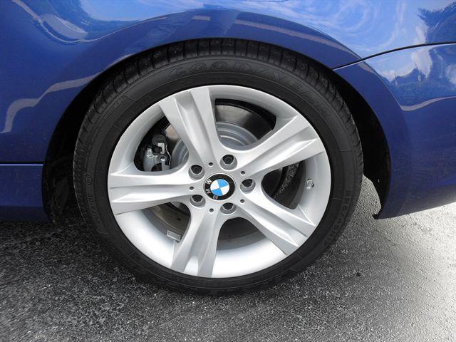 BMW 1 series 2010 photo 4