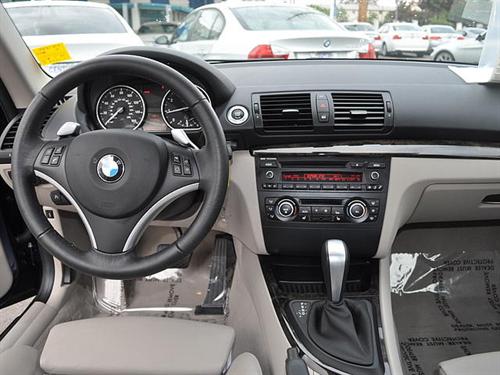 BMW 1 series 2010 photo 2