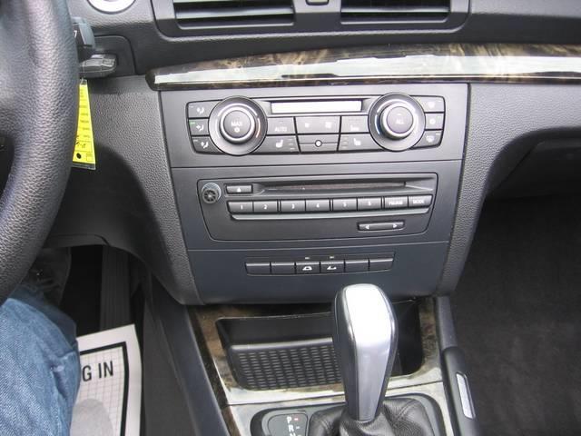 BMW 1 series 2010 photo 7