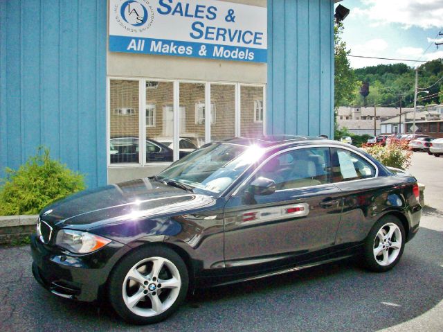 BMW 1 series 2010 photo 1