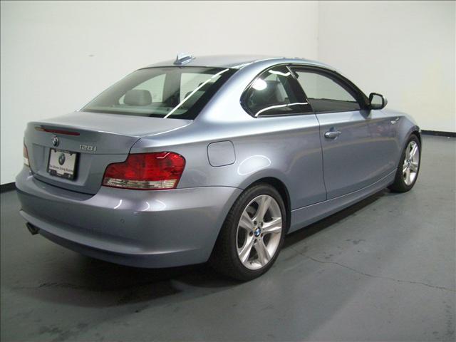 BMW 1 series 2010 photo 1