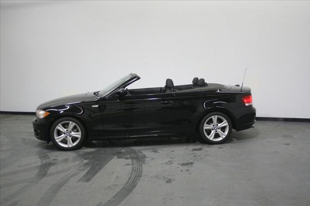 BMW 1 series 2010 photo 2