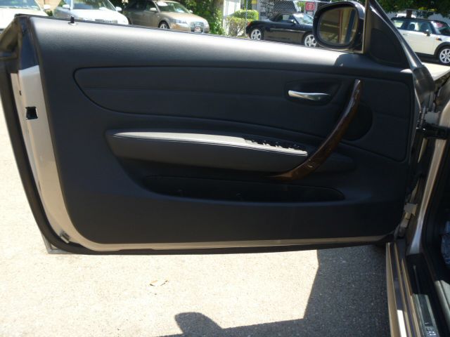 BMW 1 series 2010 photo 1