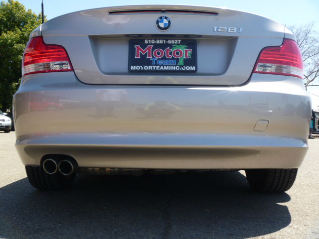 BMW 1 series 2010 photo 11