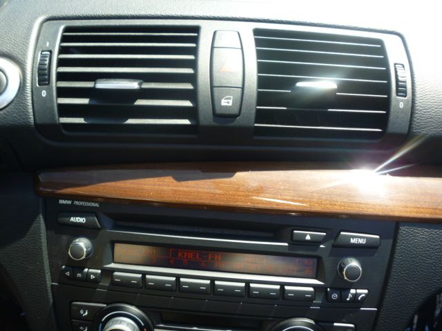 BMW 1 series 2010 photo 21