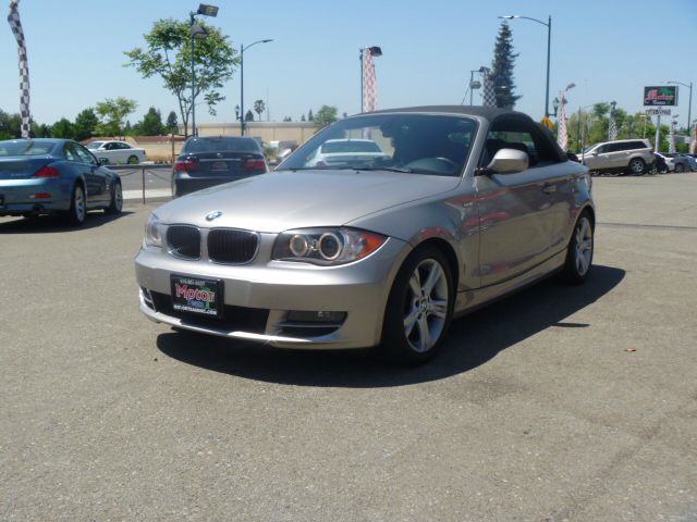 BMW 1 series 2010 photo 28