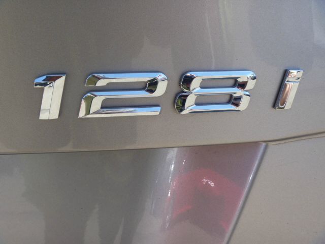 BMW 1 series 2010 photo 31