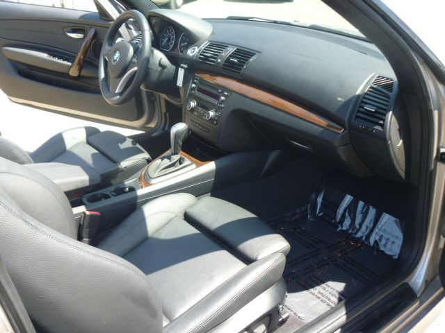 BMW 1 series 2010 photo 36