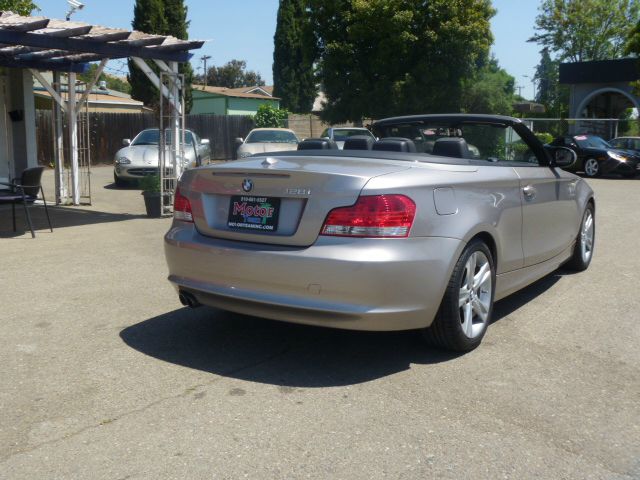 BMW 1 series 2010 photo 40