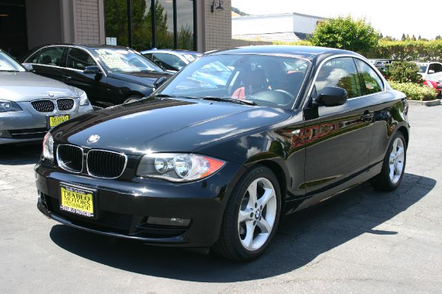 BMW 1 series 2011 photo 1