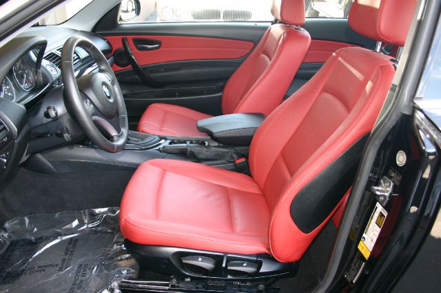 BMW 1 series 2011 photo 18