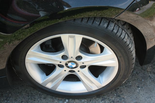 BMW 1 series 2011 photo 2