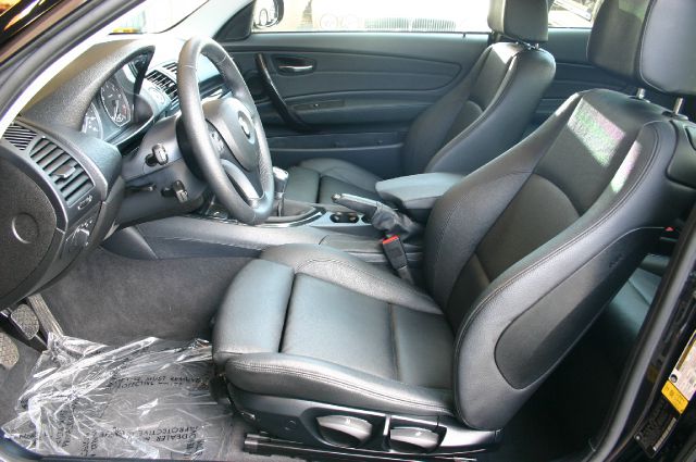 BMW 1 series 2011 photo 4