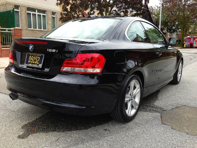 BMW 1 series 2012 photo 2