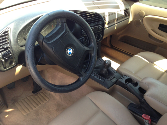 BMW 3-Series 1995 photo 2