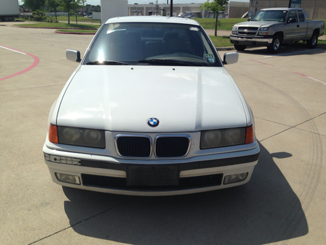 BMW 3-Series 1998 photo 1
