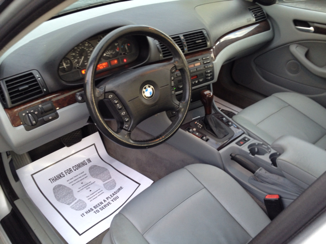 BMW 3-Series 2003 photo 4